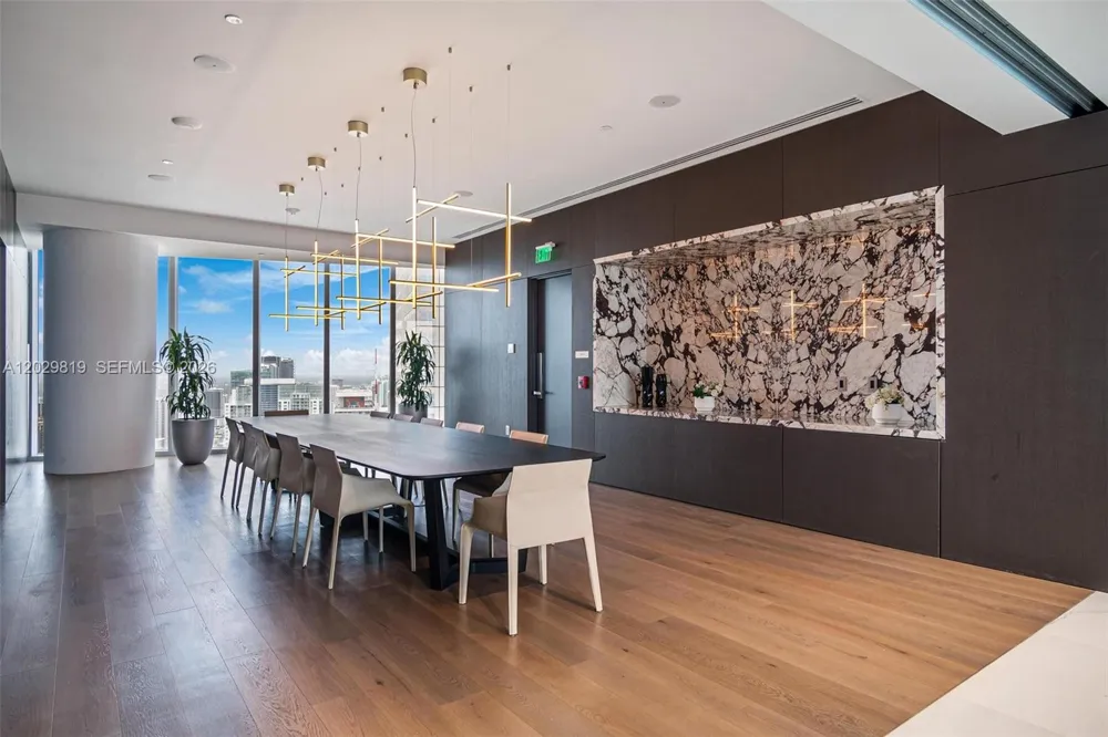 300 E Biscayne Blvd Way #5101 Miami, FL 33131