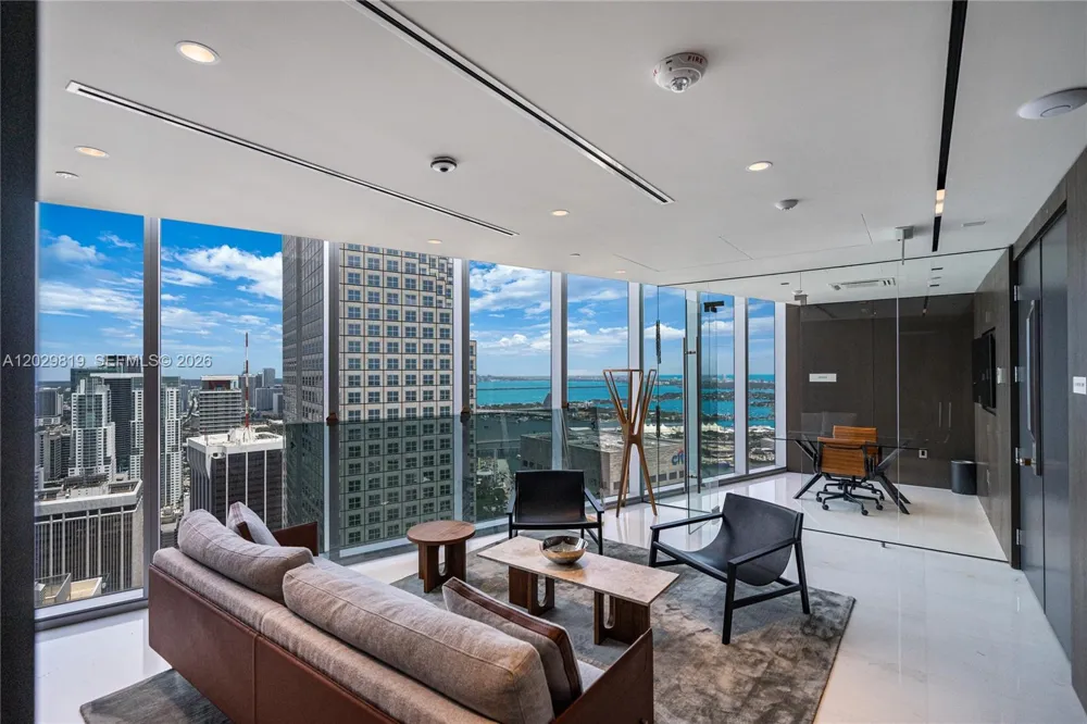 300 E Biscayne Blvd Way #5101 Miami, FL 33131