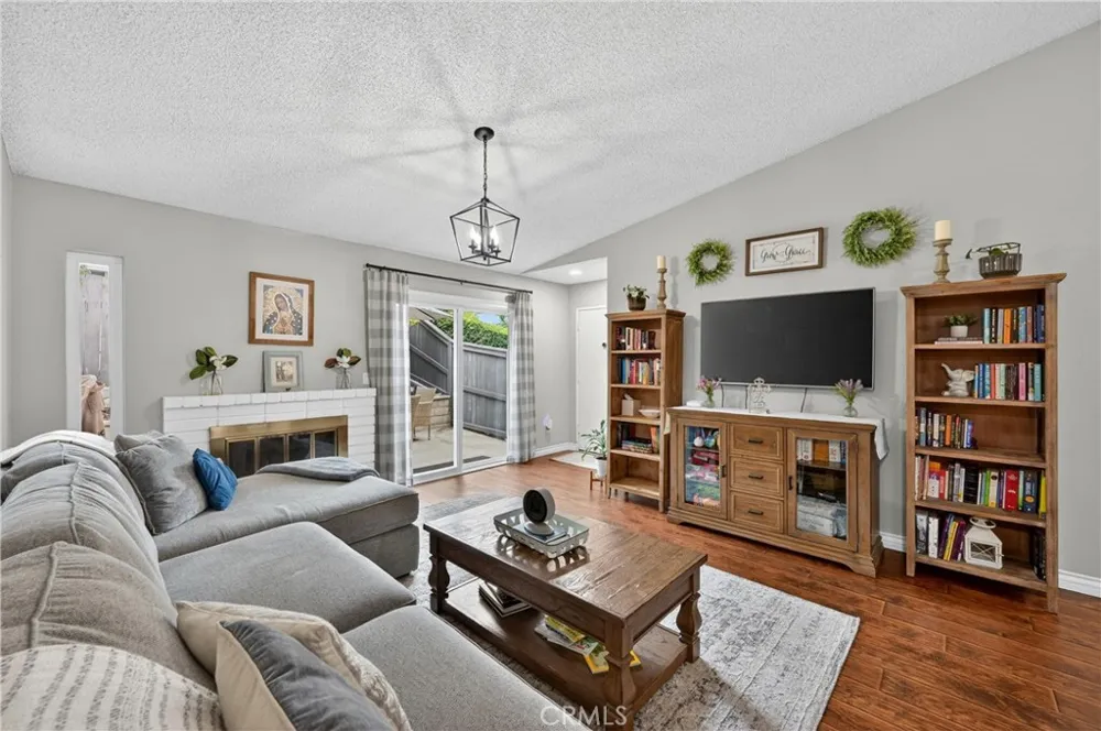1817 Solano Ontario, CA 91764