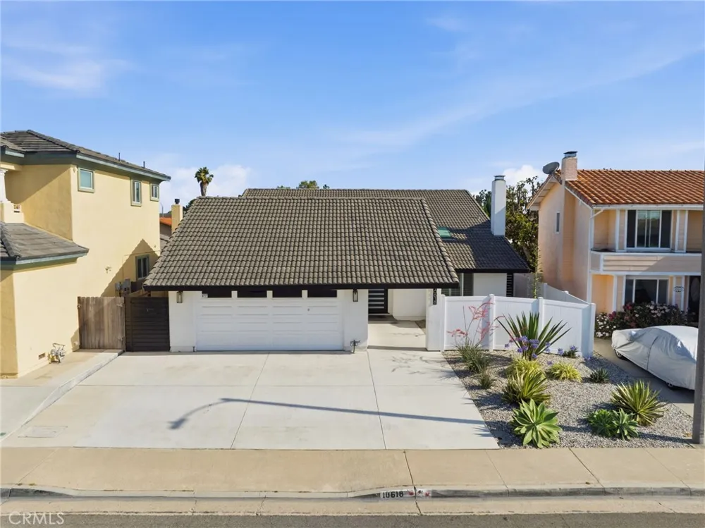 10618 El Toro Fountain Valley, CA 92708