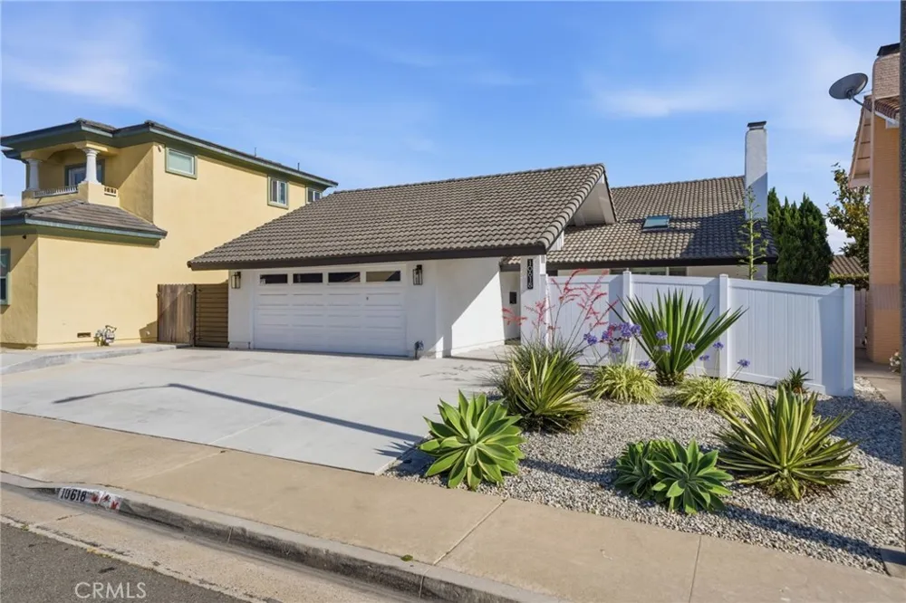 10618 El Toro Fountain Valley, CA 92708