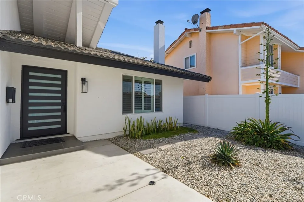 10618 El Toro Fountain Valley, CA 92708