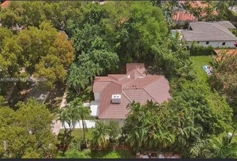 528 Sevilla Ave