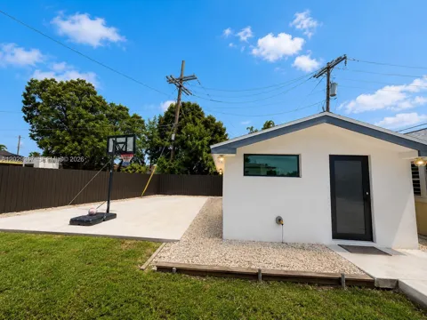 5350 NW 174th Dr