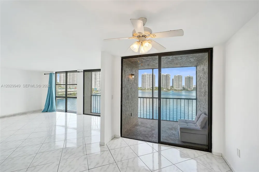 17500 Bay Rd #S403 Sunny Isles Beach, FL 33160