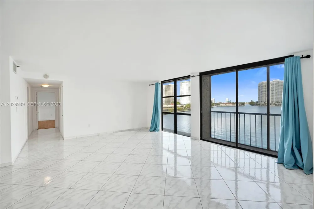 17500 Bay Rd #S403 Sunny Isles Beach, FL 33160