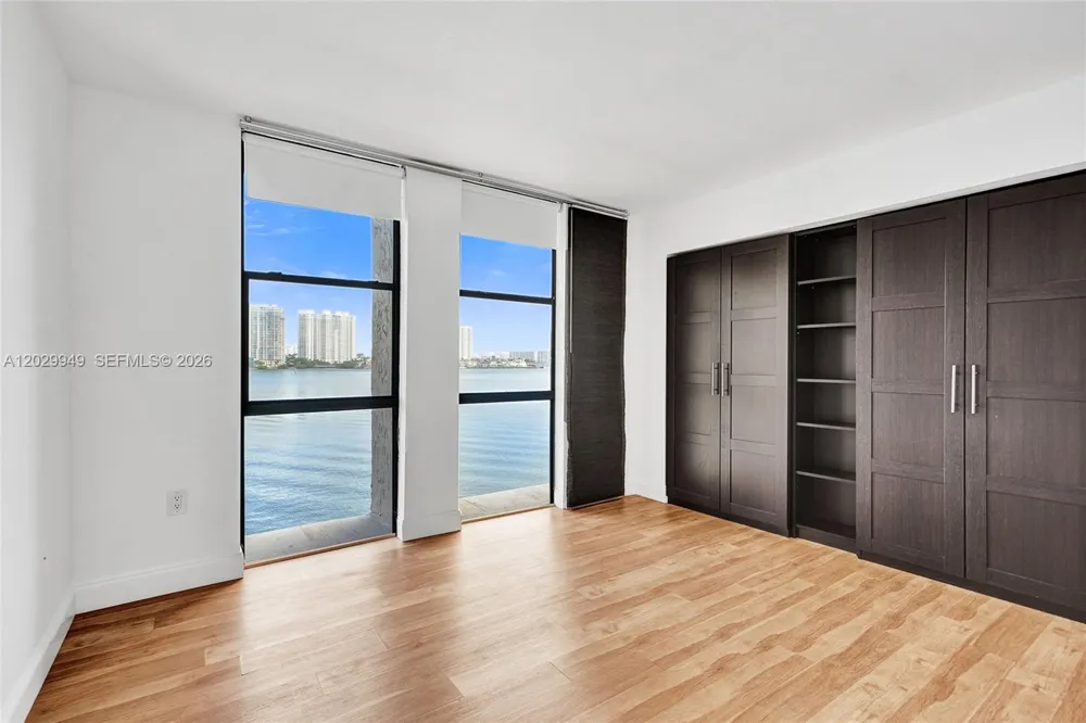 17500 Bay Rd #S403 Sunny Isles Beach, FL 33160