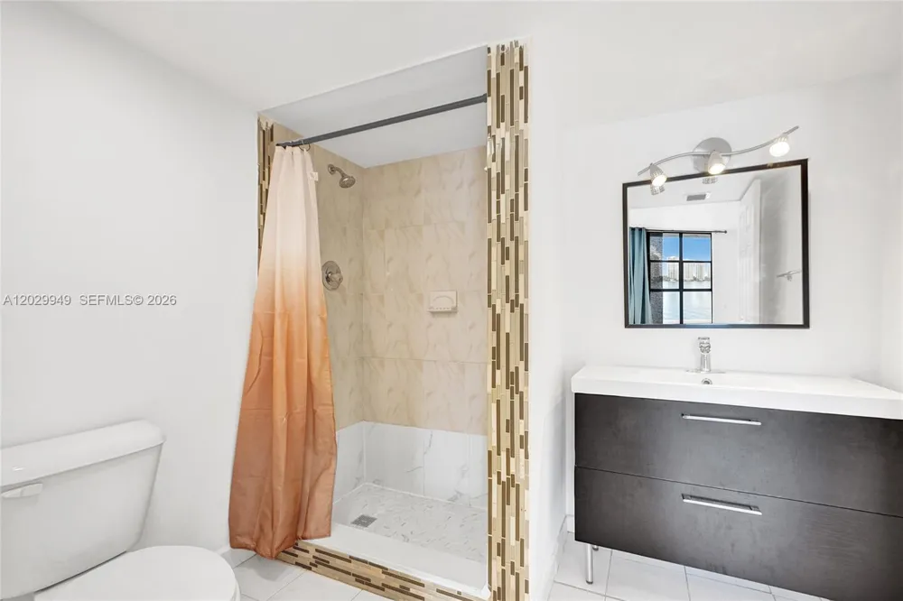 17500 Bay Rd #S403 Sunny Isles Beach, FL 33160