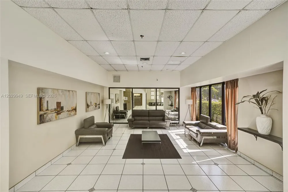 17500 Bay Rd #S403 Sunny Isles Beach, FL 33160