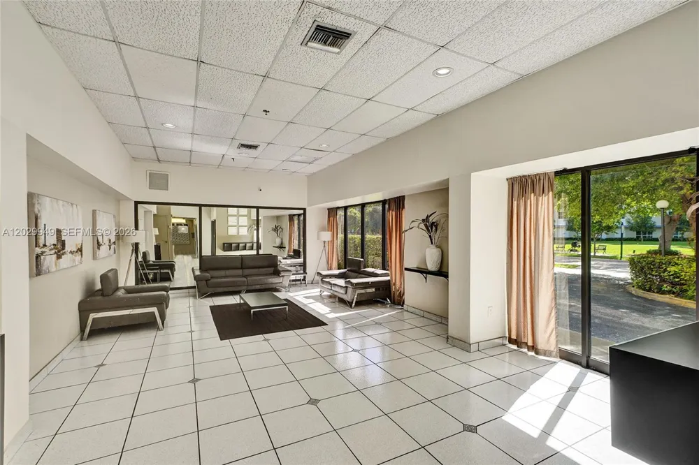 17500 Bay Rd #S403 Sunny Isles Beach, FL 33160