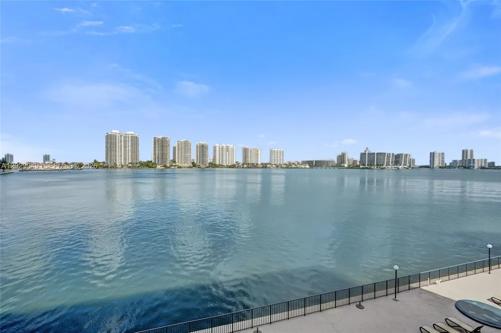17500 Bay Rd #S403 Sunny Isles Beach, FL 33160