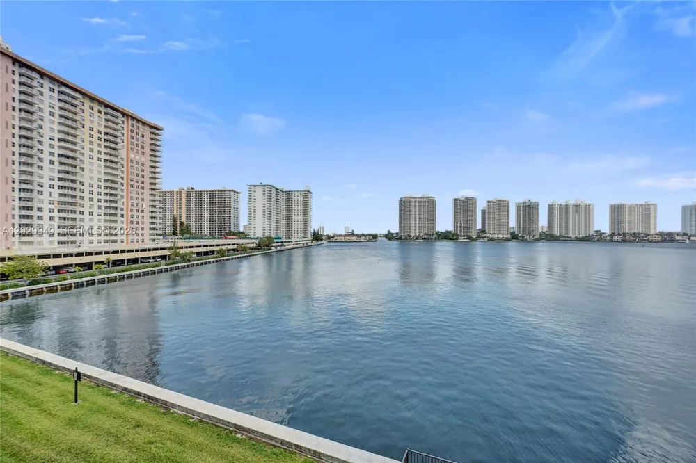 17500 Bay Rd #S403 Sunny Isles Beach, FL 33160