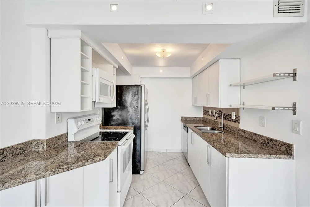 17500 Bay Rd #S403 Sunny Isles Beach, FL 33160