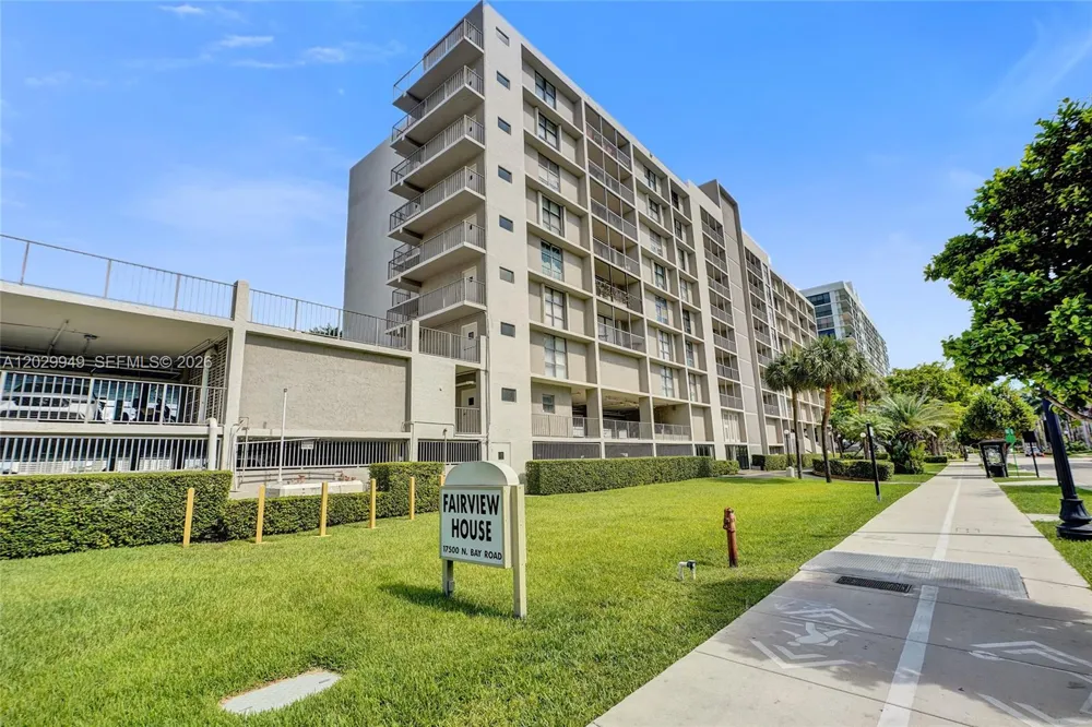 17500 Bay Rd #S403 Sunny Isles Beach, FL 33160