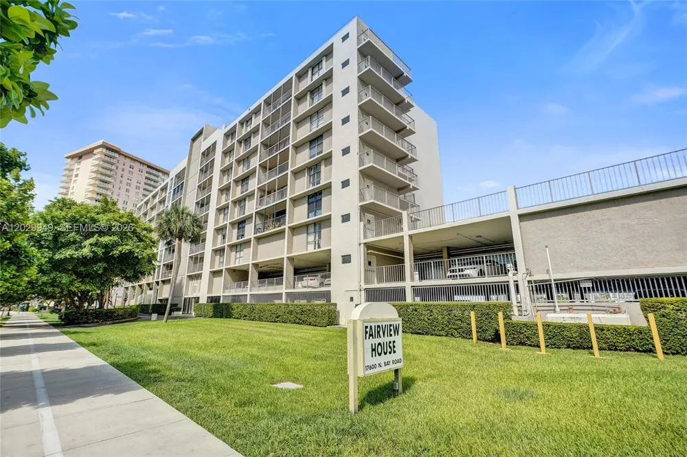 17500 Bay Rd #S403 Sunny Isles Beach, FL 33160