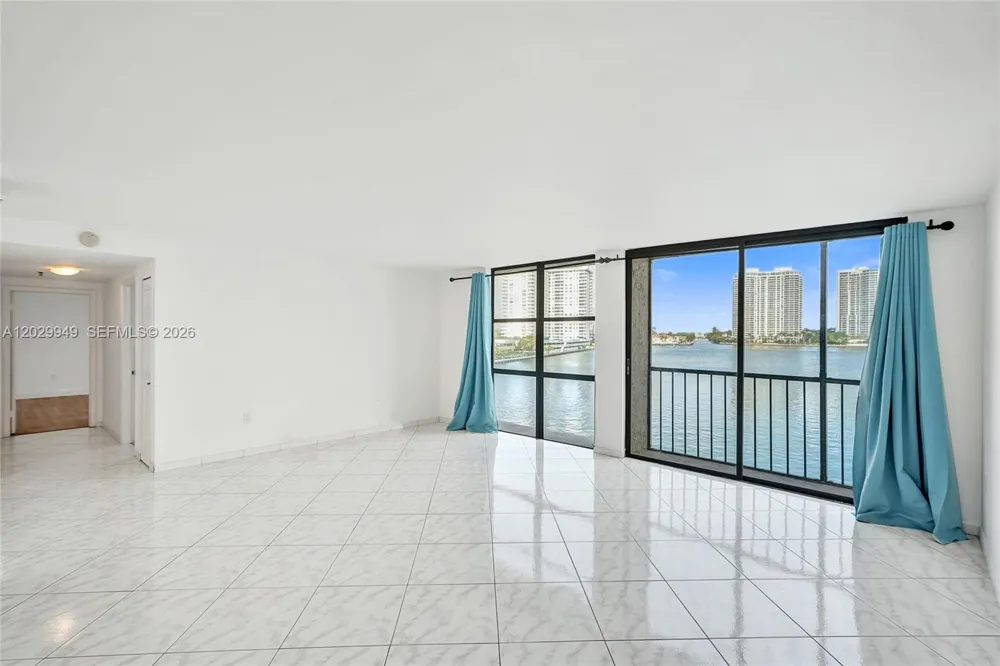 17500 Bay Rd #S403 Sunny Isles Beach, FL 33160