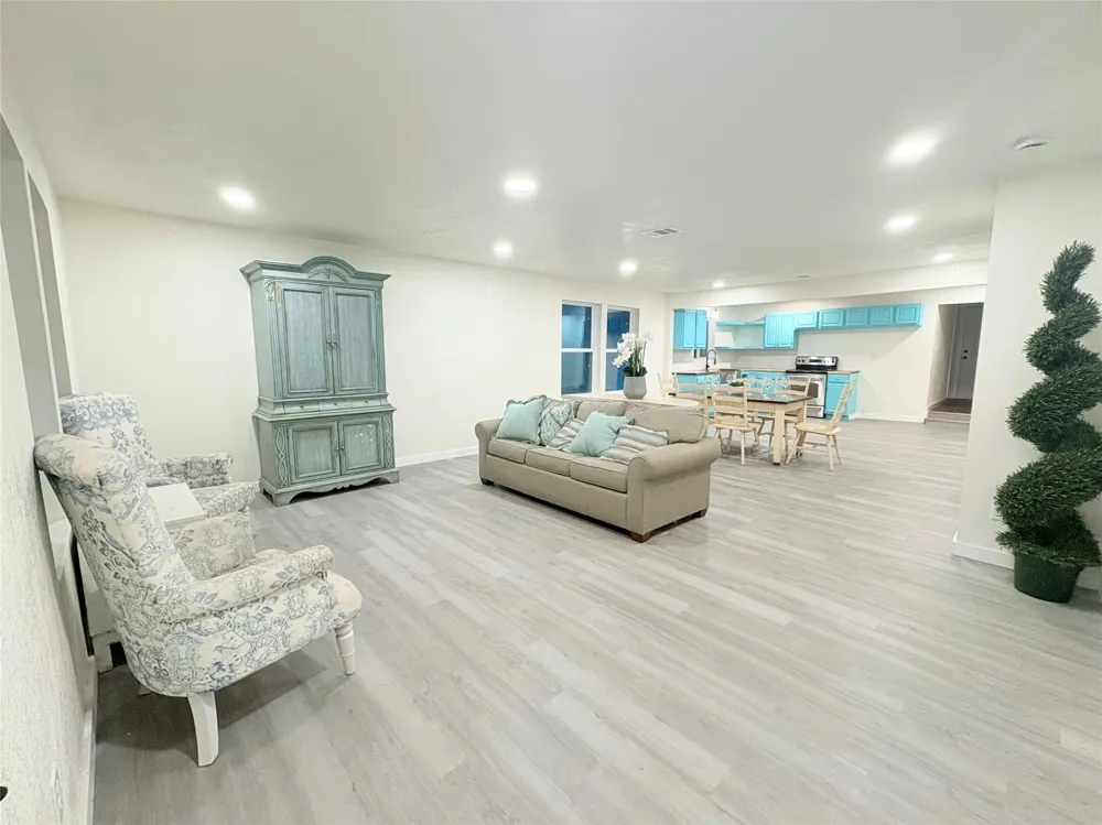 905 2nd St Graham, TX 76450