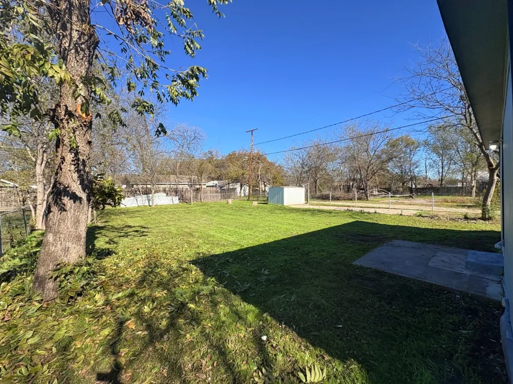 905 2nd St Graham, TX 76450