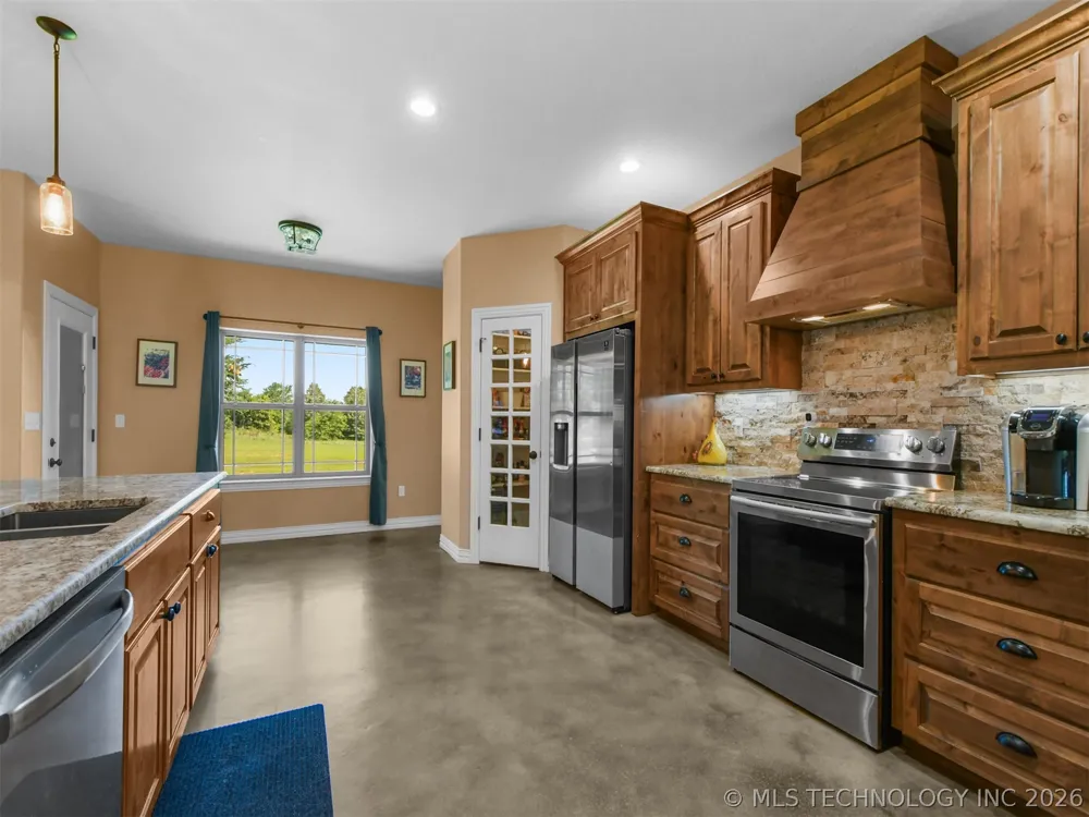 105 Rock House Road Bennington, OK 74723