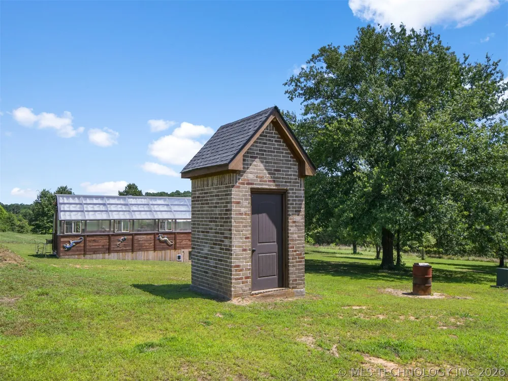 105 Rock House Road Bennington, OK 74723