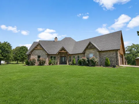 105 Rock House Road