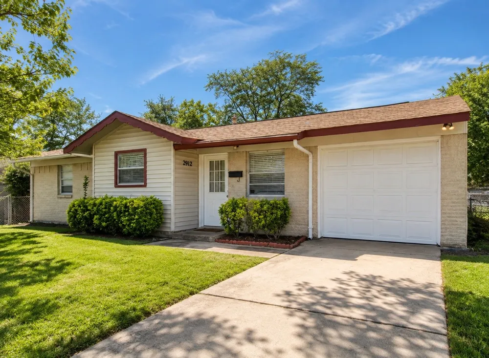 2912 Price Drive