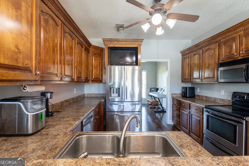 110 Westward PT Kathleen, GA 31047