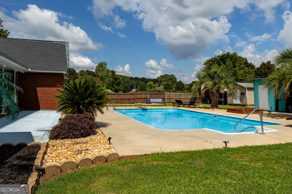 110 Westward PT Kathleen, GA 31047