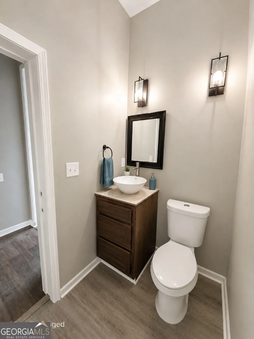 5589 River RD Ellenwood, GA 30294