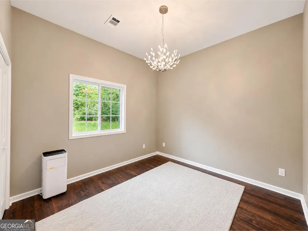 5589 River RD Ellenwood, GA 30294