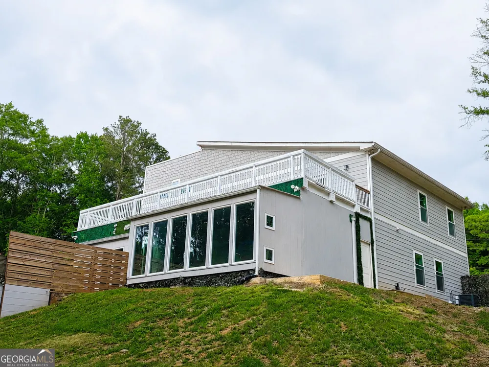 5589 River RD Ellenwood, GA 30294