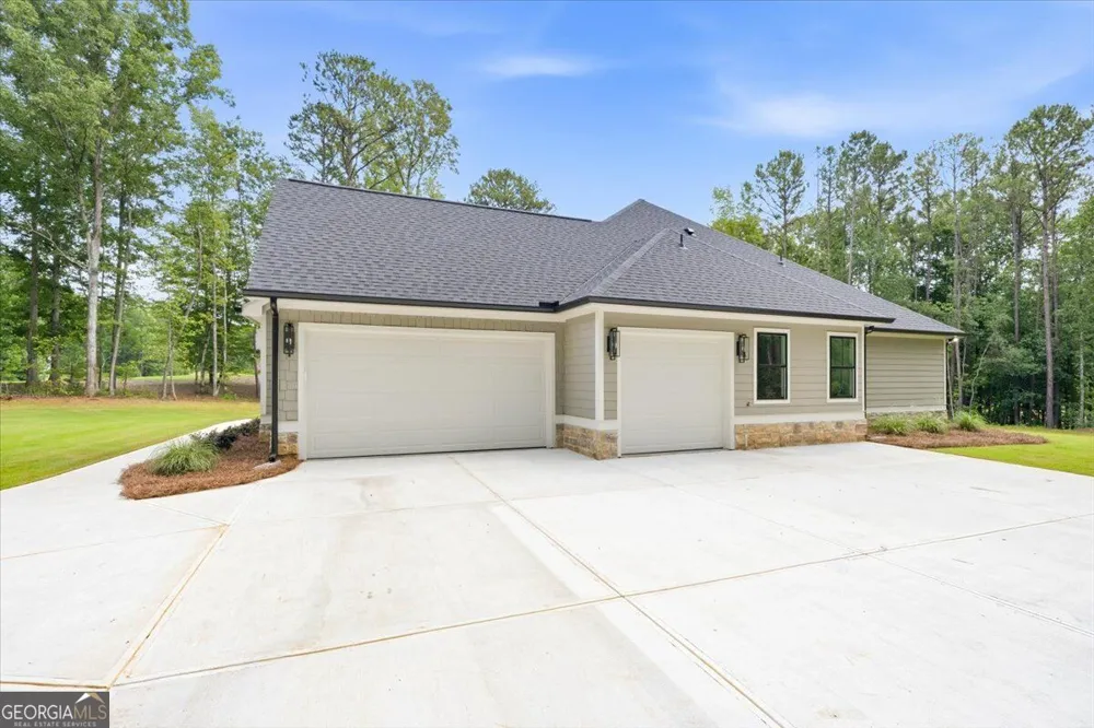 109 Heights AVE Forsyth, GA 31029