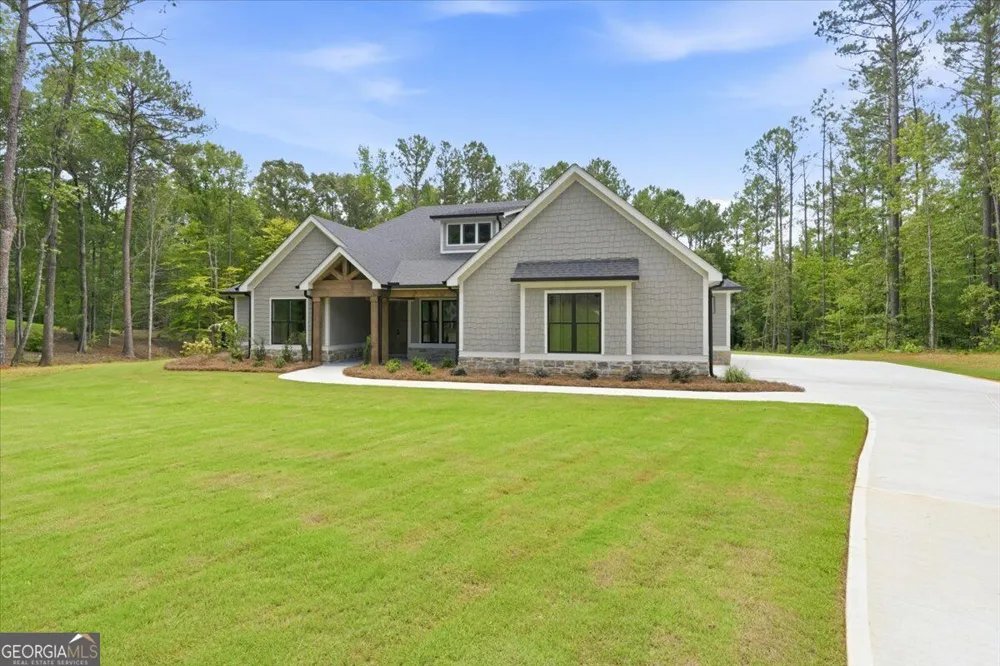109 Heights AVE Forsyth, GA 31029