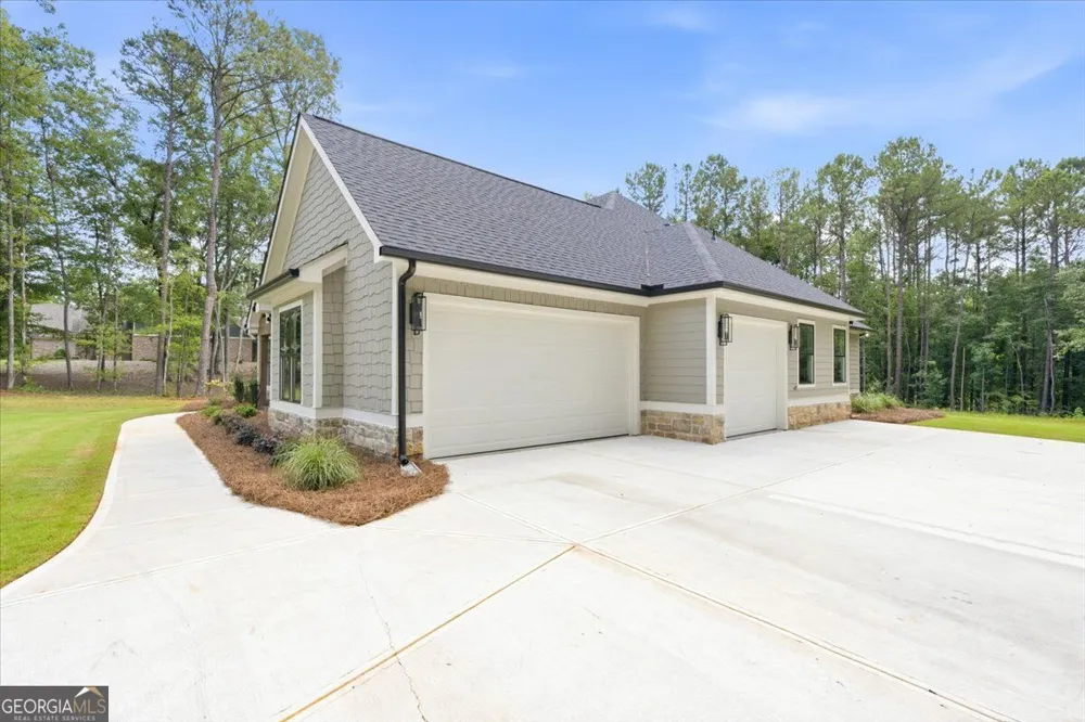 109 Heights AVE Forsyth, GA 31029