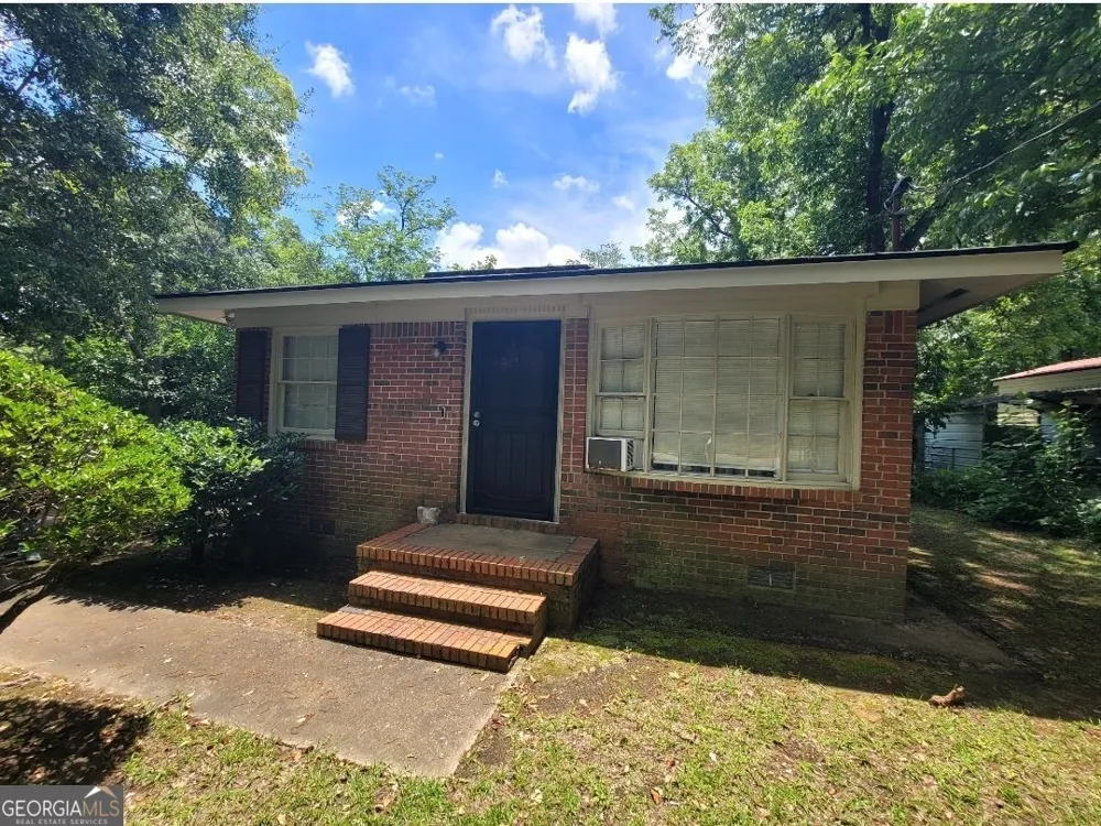 1106 E Society AVE Albany, GA 31705