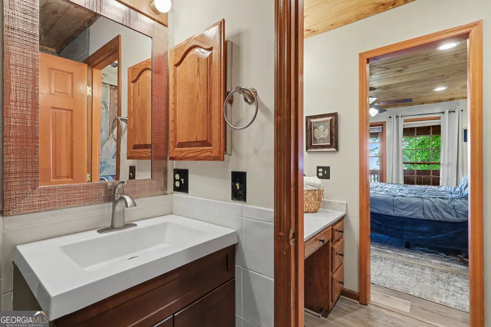 44 Laquinta LN Dillard, GA 30537