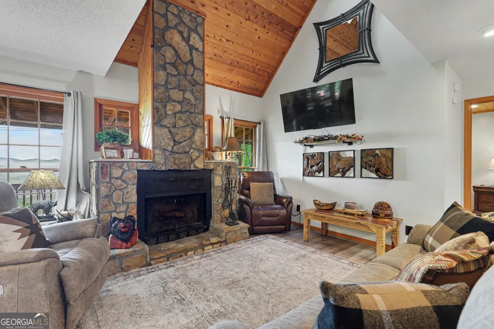 44 Laquinta LN Dillard, GA 30537
