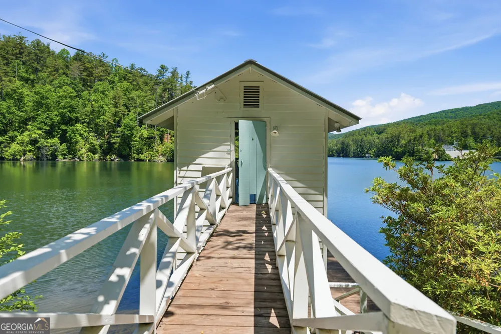 6448 Crow Creek RD Lakemont, GA 30552