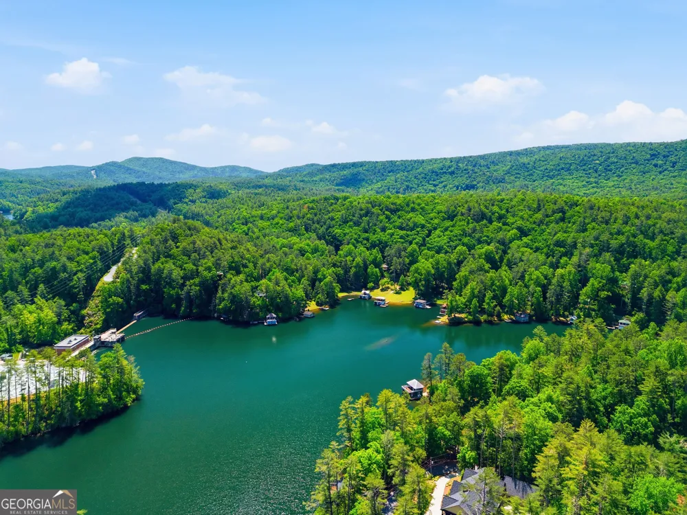 6448 Crow Creek RD Lakemont, GA 30552