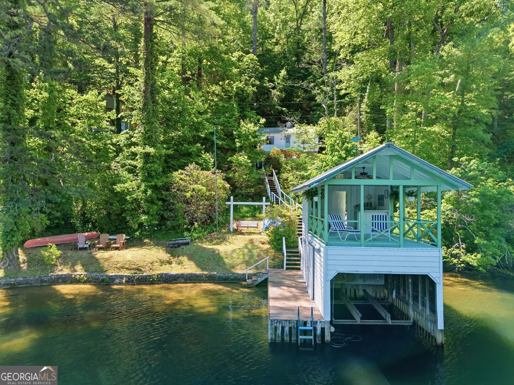 6448 Crow Creek RD Lakemont, GA 30552