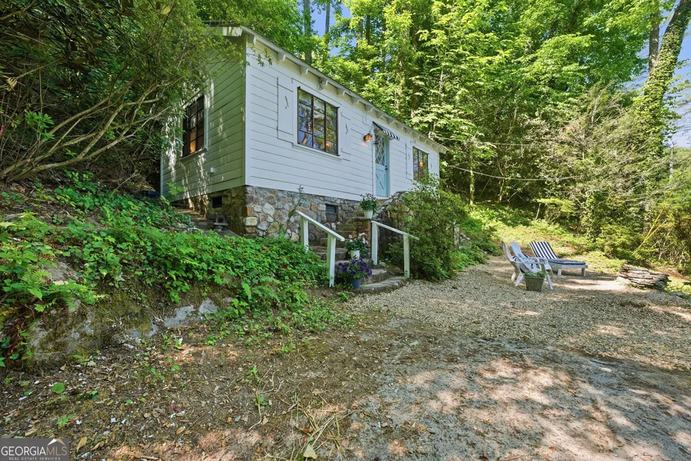 6448 Crow Creek RD Lakemont, GA 30552