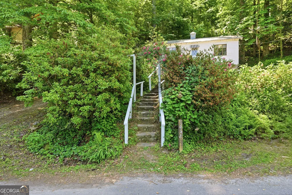 6448 Crow Creek RD Lakemont, GA 30552