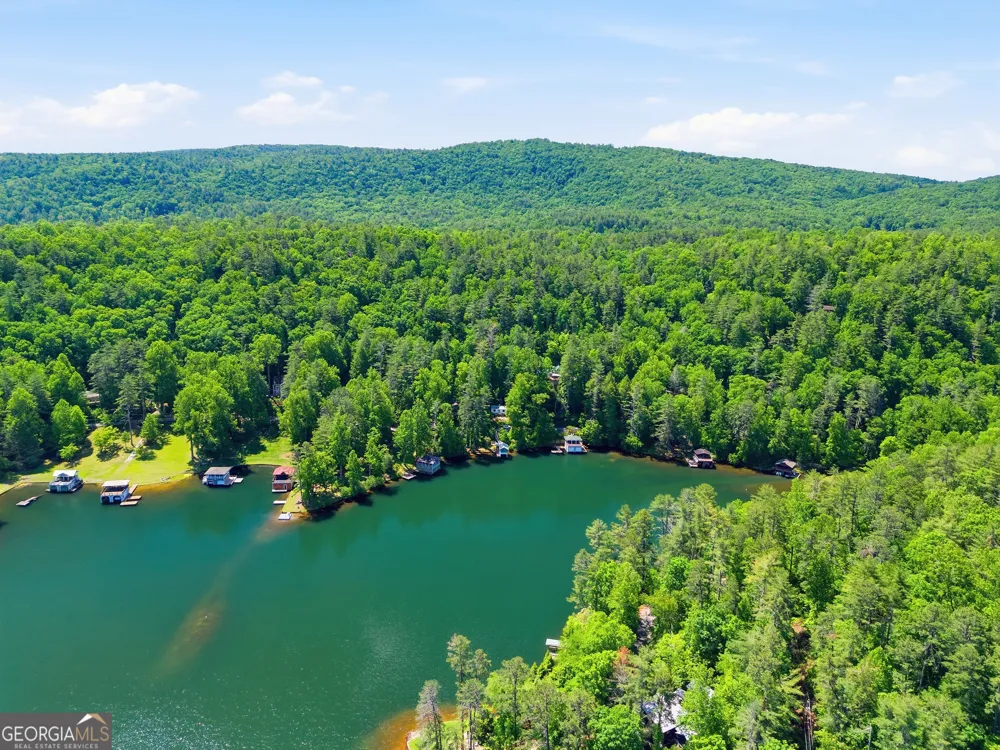 6448 Crow Creek RD Lakemont, GA 30552
