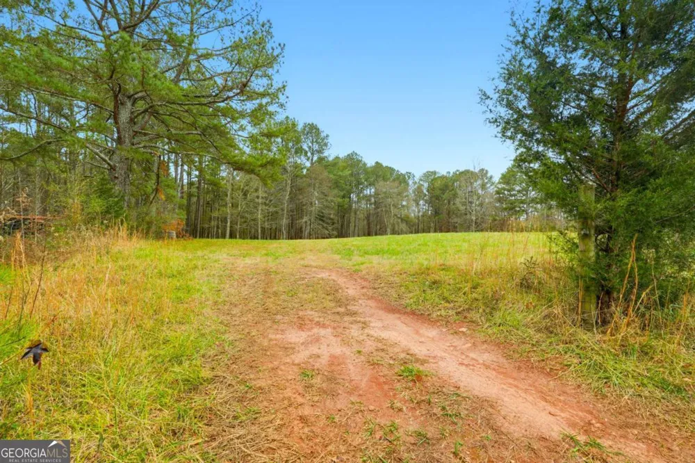 1295 Double Bridge RD Winder, GA 30680