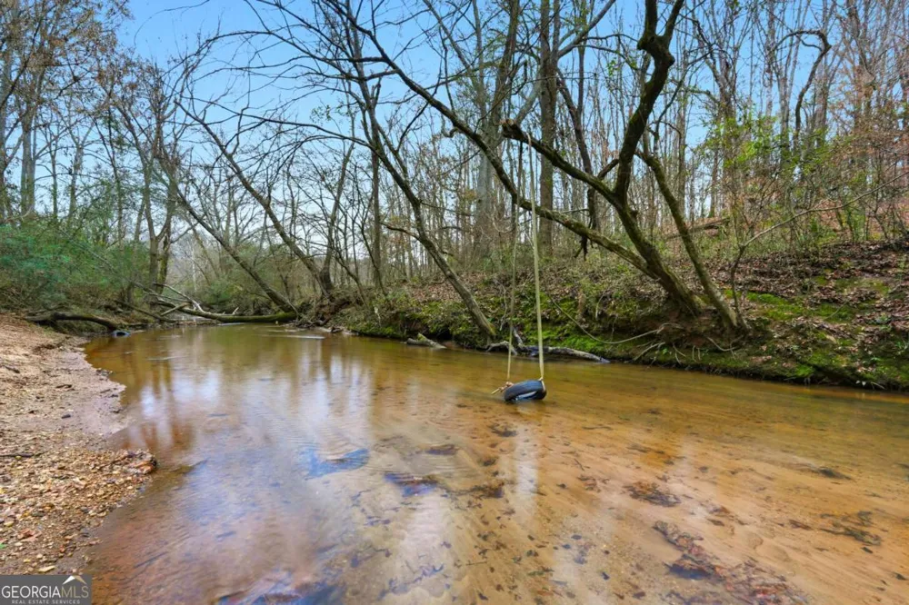 1295 Double Bridge RD Winder, GA 30680
