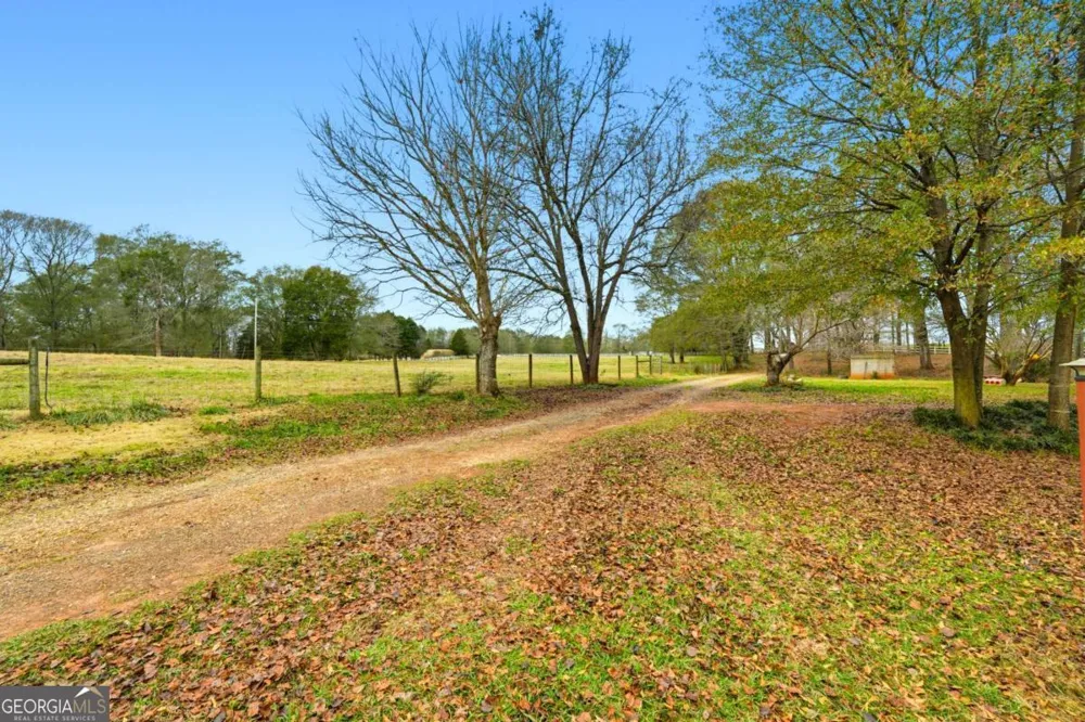1295 Double Bridge RD Winder, GA 30680