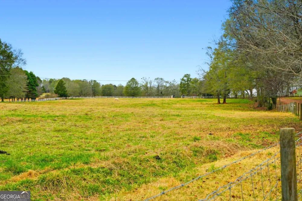 1295 Double Bridge RD Winder, GA 30680