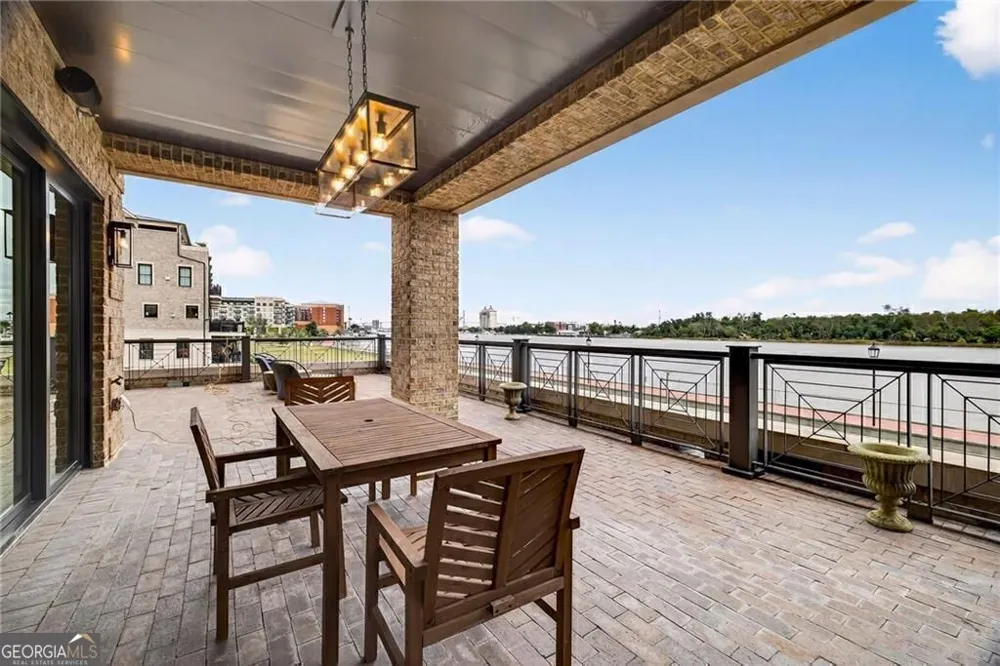 440 Geo Meyer AVE Savannah, GA 31401