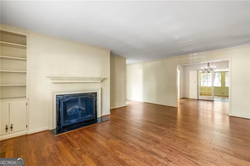 22 Glenald WAY Atlanta, GA 30327