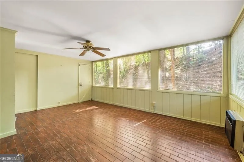 22 Glenald WAY Atlanta, GA 30327